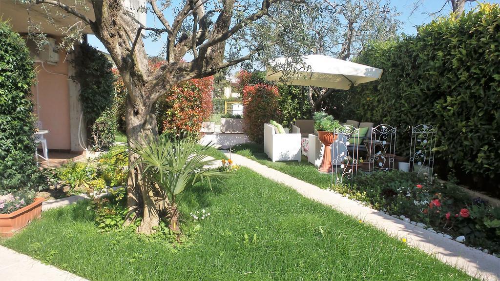 B&B Garda 4U Ντεζεντσάνο ντελ Γκάρντα Εξωτερικό φωτογραφία